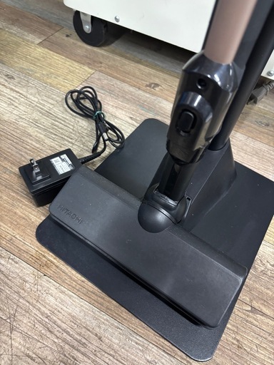 美品 HITACHI 日立 コードレスクリーナー PV-BHL5000J 2025年製 充電スタンド付き サイクロン掃除機