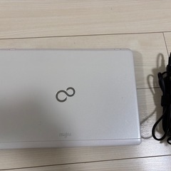 富士通ノートパソコンの画像