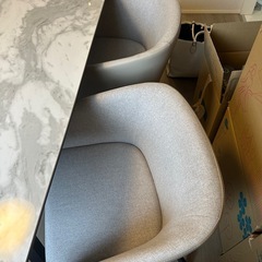 ニトリ大理石調ダイニングテーブル椅子セットの画像