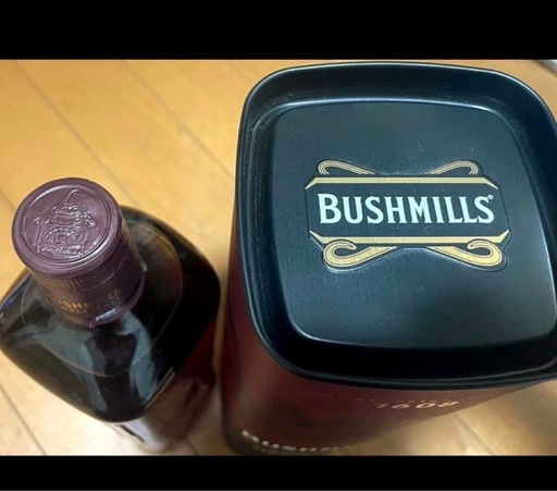 　BUSHMILLS シングルモルト16年　ウイスキー    
