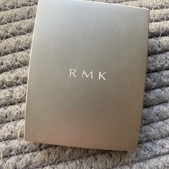 RMK スーパーベーシック コンシーラーパクト 01 ライトの画像