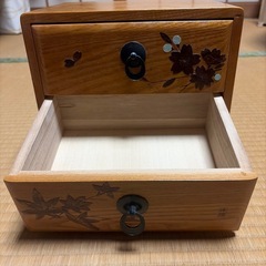 秋田伝統工芸品 桜皮貝入細工 優璃 小引き出し　2段 インテリア　アンティークの画像