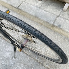 『ＳＡＬＥ　３０％』　クロスバイク　フジ　７００ｘ２８ｃ　2x8変速　フレーム　アルミ　黒　配達可能の画像