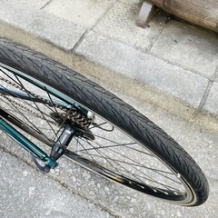 『ＳＡＬＥ　３０％』　クロスバイク　マリン　フレーム　アルミ　フォーク　カーボン　3x8変速　緑　配達可能の画像