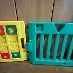 拡張トイパネル2枚ミュージカルキッズランド　ベビーサークルの画像