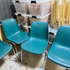 スタッキングチェア8脚(中古) ブルー・軽め・会議椅子の画像