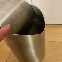 ステンレス製　ゴミ箱の画像