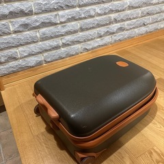 キャリーケース　スーツケースの画像
