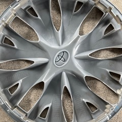 15インチ トヨタ純正 ホイールキャップの画像