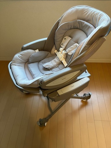 【取引終了】　【美品】アップリカ ユラリズムオートAC  ハイローチェア・未使用トレイ付き（柏市）