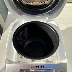 炊飯器の画像