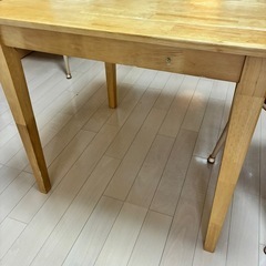 ダイニングテーブル&イス2脚の画像