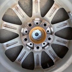 スタッドレスタイヤ　ピレリー　
195  / 65 R15の画像