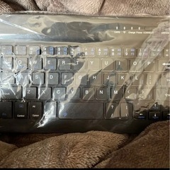 中古　iPad mini 3 WI-FI＋Cellular 64GB＋新品ミニワイヤレスキーボード　新品ケースセットの画像