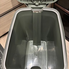 【45L】プッシュ＆ペダル式ゴミ箱 SABIRO グリーンの画像