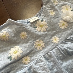 70サイズ半袖Tシャツとズボン　アカチャンホンポの画像