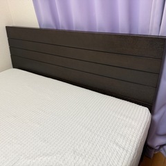 ニトリ　　ダブルベッドフレーム　マットレスの画像