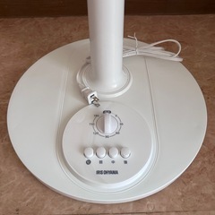 2024年製　 アイリスオーヤマ 扇風機 首振り 風量3段階 タイマー機能付き 換気 リビング扇 ホワイト PF-301RA-Wの画像