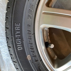 中古タイヤの画像
