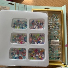 アメリカ購入ビーズとラブあみセットの画像