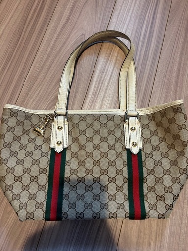 グッチ　バック
