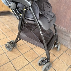 Apricaベビーカー カルーンエアーAB型の画像