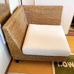 アジアン風 1人がけソファー高さ67cm幅75cm奥行75cmの画像