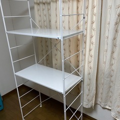 スチールラックの画像