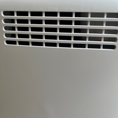 【2025年製・極美品】シャープ 冷風・衣類乾燥除湿機 CM-T100-W の画像