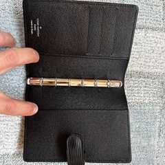 【ルイヴィトン エピ 手帳カバー 】の画像