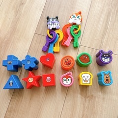 最終値下げしました　アンパンマン かぎいっぱい育脳パズルの画像