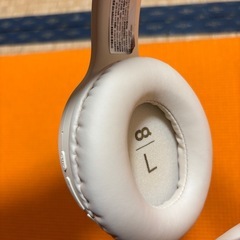 ワイヤレスヘッドホン ホワイトの画像