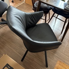 半回転椅子の画像