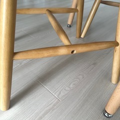 丸ダイニングテーブルテーブル&チェア二脚セットの画像