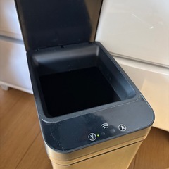 【未使用】センサー式ゴミ箱の画像