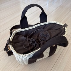 カゴ型ショルダーバッグの画像