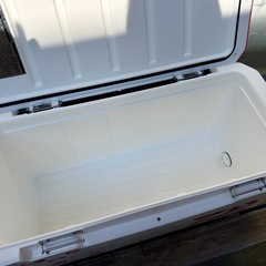 ダイワ クーラーボックス 32L 赤　中古の画像