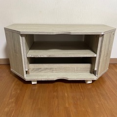 LOWYAのテレビ台(組み立て済み)の画像