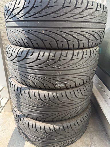 サマータイヤ225/40R18.   4本セット