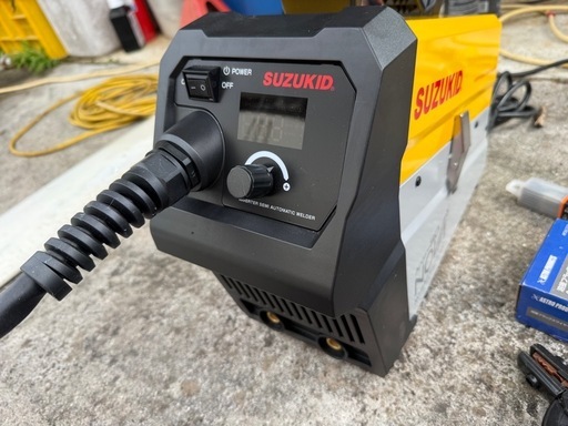 【商談中】SUZUKID 半自動溶接機 アーキュリー80NOVA インバータ ノンガス 100V専用 SAYI-80N