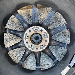 スタッドレスタイヤの画像