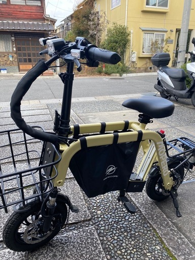 モペロミニカーゴ
