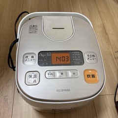 炊飯器の画像