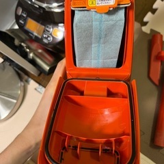 Makita スティッククリーナー Turbo II オレンジ　充電コードなしの画像