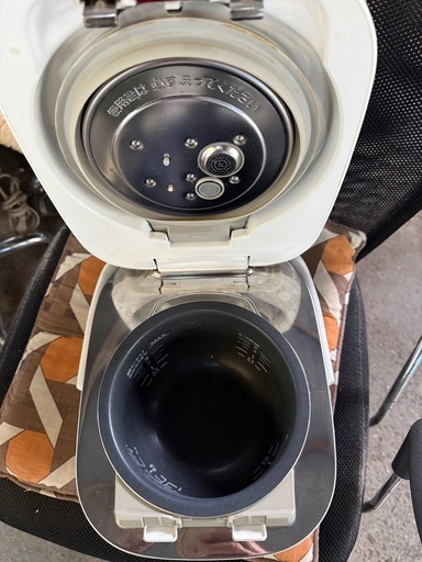 パナソニック 炊飯器 3合 一人暮らし 可変圧力IH Wおどり炊き 豊穣ホワイト SR-JW058-W