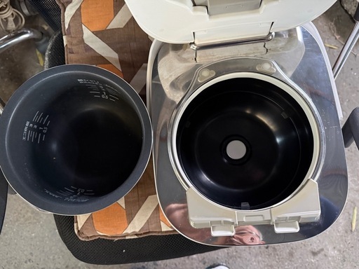 パナソニック 炊飯器 3合 一人暮らし 可変圧力IH Wおどり炊き 豊穣ホワイト SR-JW058-W