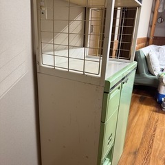 米びつ付き棚の画像