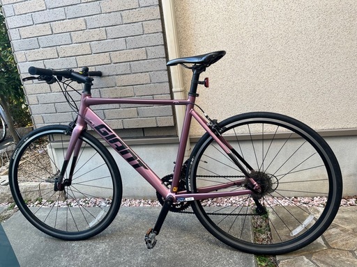 GIANT FORMA 2023 ジャイアント　ピンク紫　使用極小ほぼ新品自転車700クロスバイク ジャイアント(GIANT) FORMA(フォーマ) 2023年モデル 当店販売価格