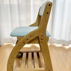 コイズミ　学習机用　 椅子　4ステップチェア　水色の画像