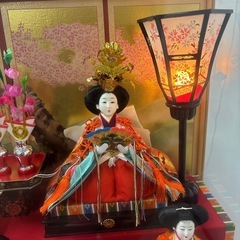 ガラスケース入り雛人形の画像